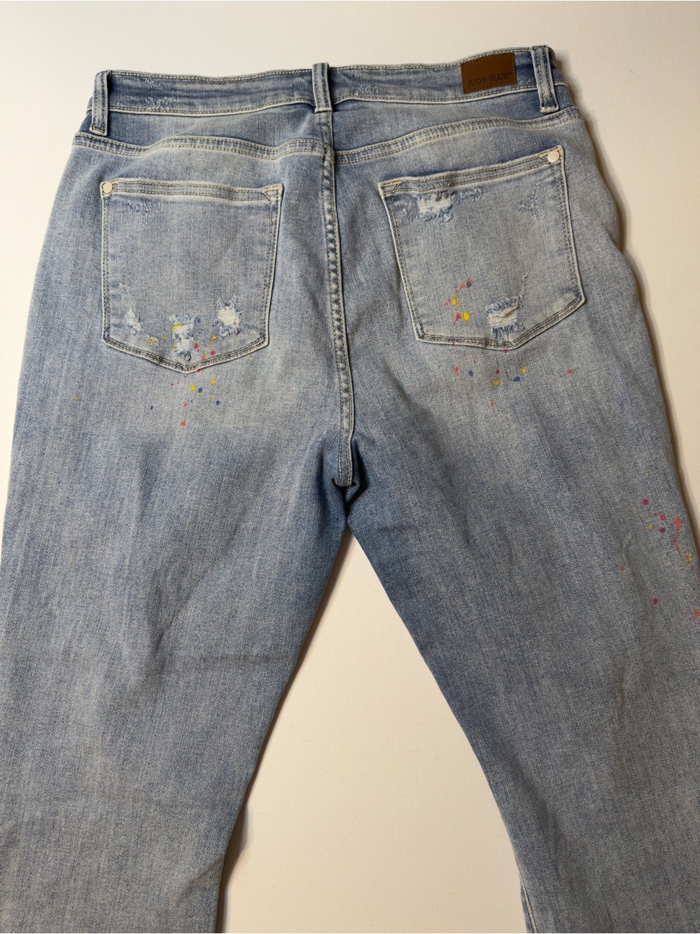 EUC Women's Judy Blue Los Angeles Distressed Paint-Splatter Size 11/30 Boyfriend - Picture 11 of 14